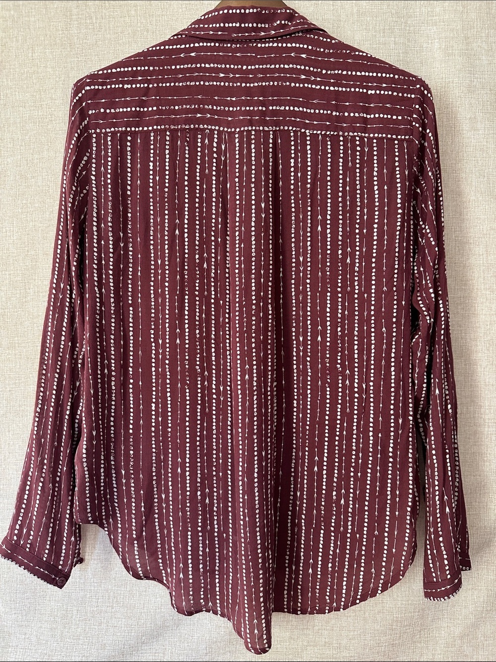 Like New Cloth and Stone Dress Shirt Size Large - Picture 3 of 5